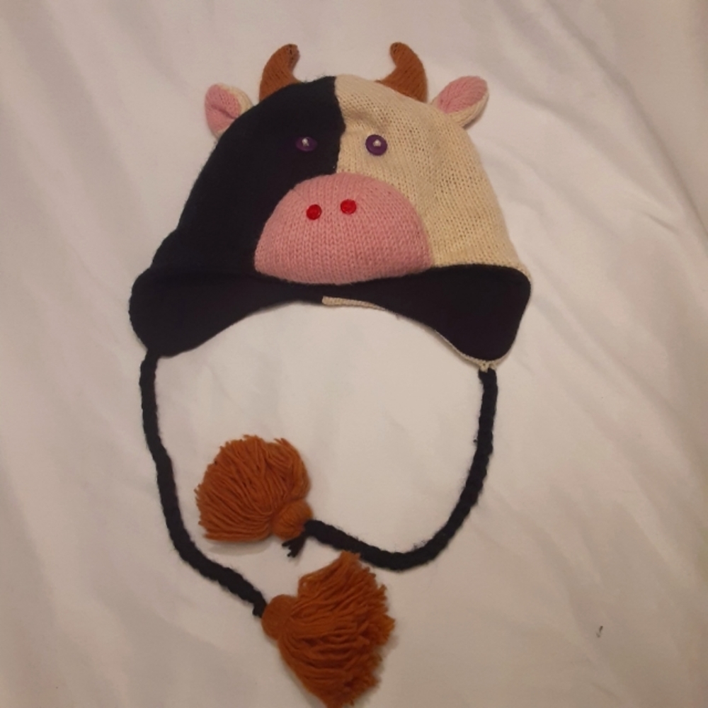 DELUX COW - Wool Knit Winter hat w/Fleece lining and tassels,  Unisex Adult 0/S.